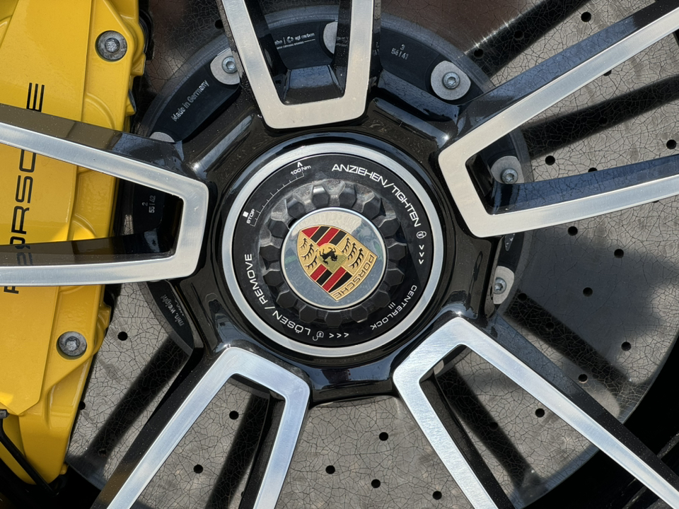 2022 Porsche 911 Turbo S 9