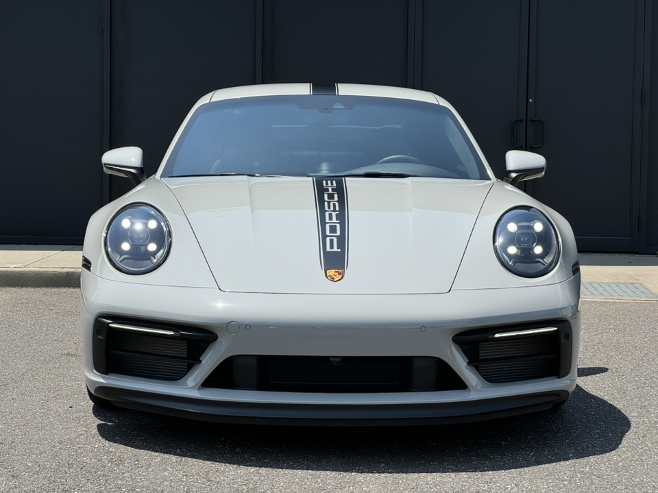 2023 Porsche 911 Carrera GTS 2