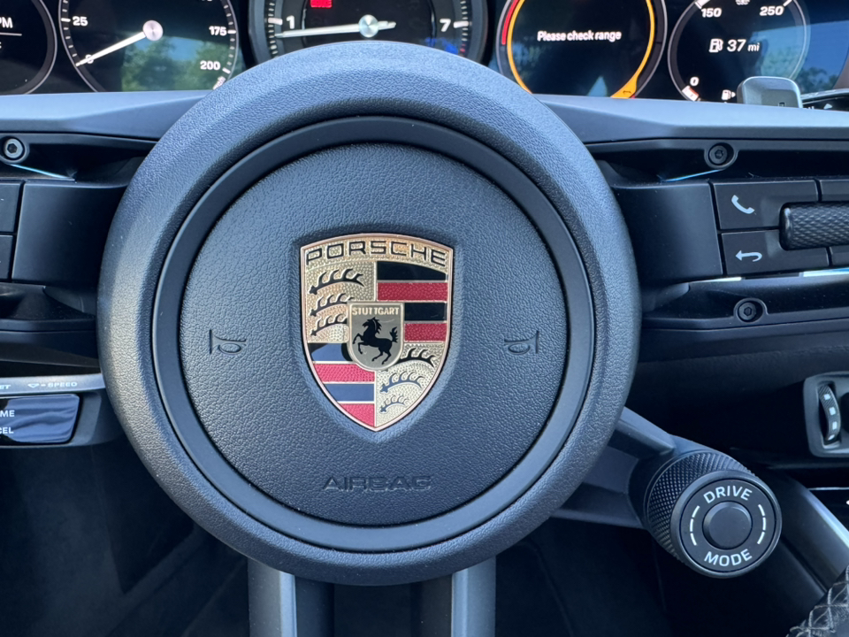 2023 Porsche 911 Carrera 23