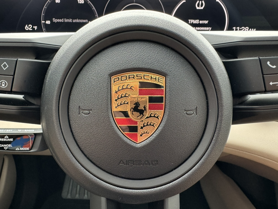 2022 Porsche Taycan  18