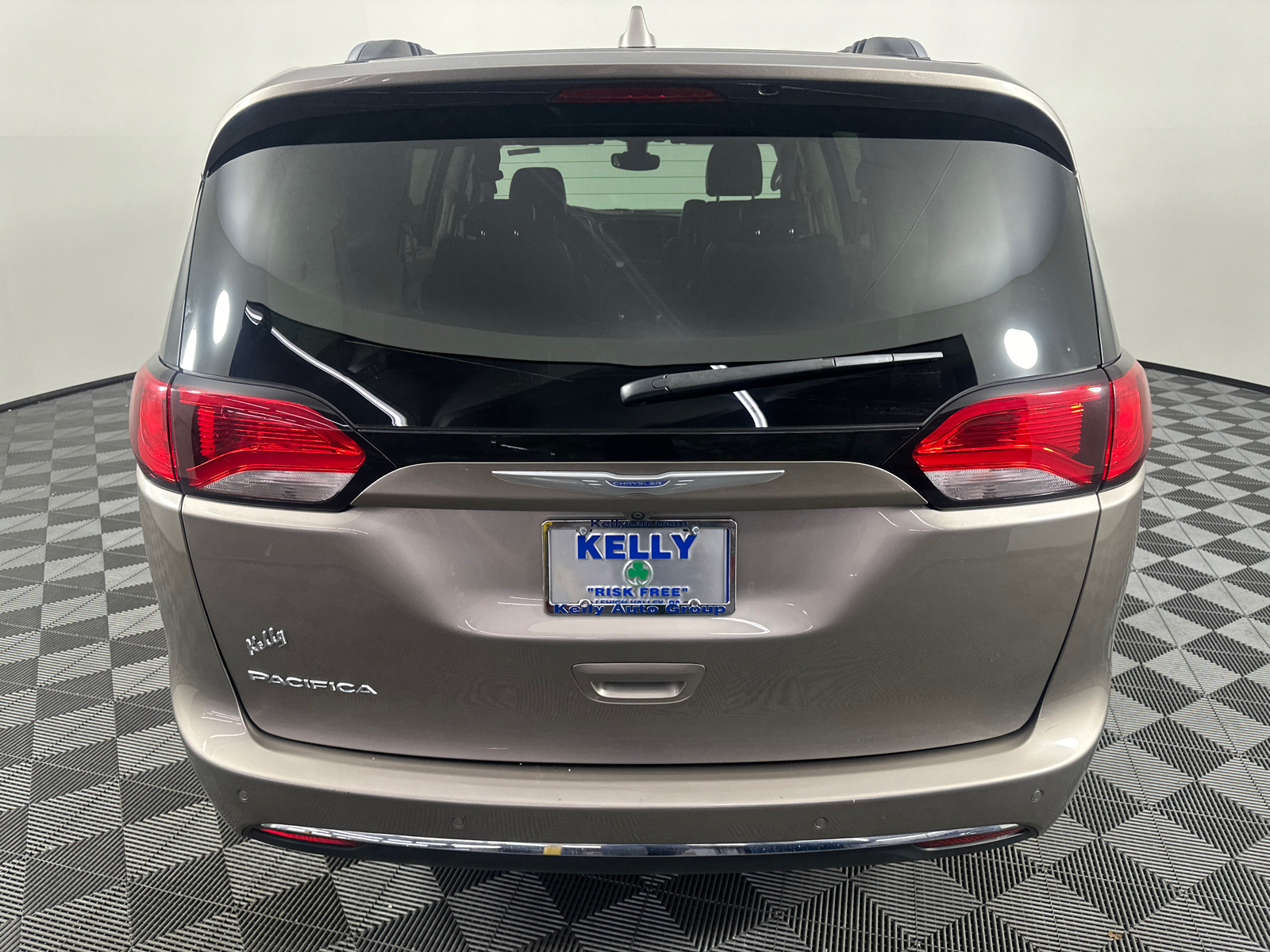 2017 Chrysler Pacifica Touring L Plus 15