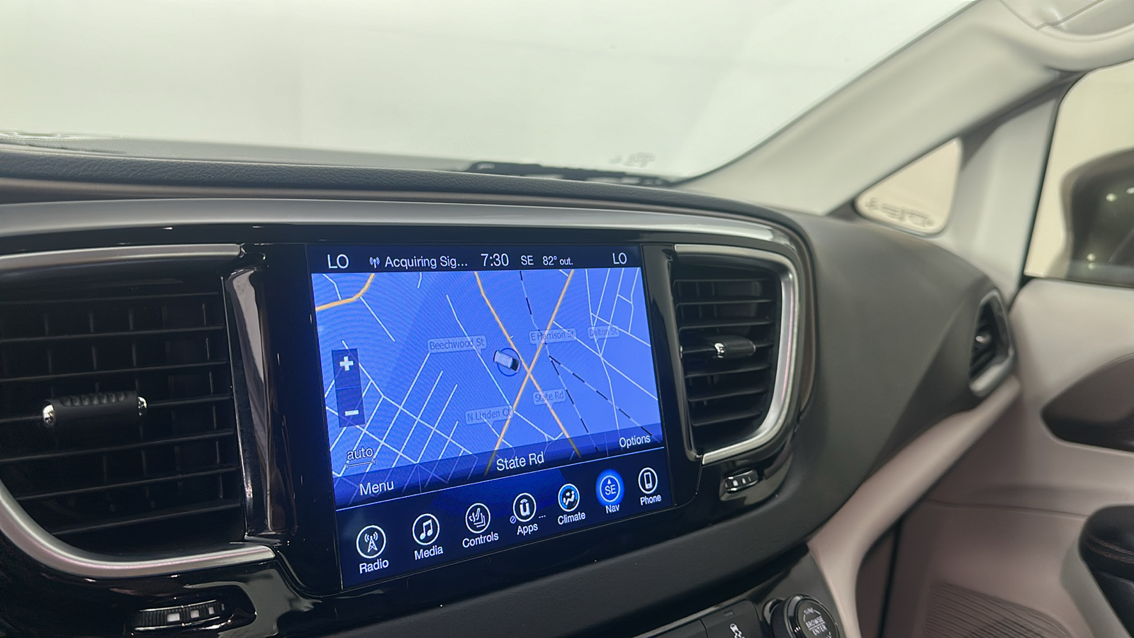 2017 Chrysler Pacifica Touring L Plus 42