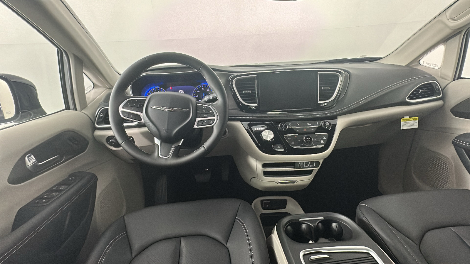 2024 Chrysler Pacifica Touring L 31