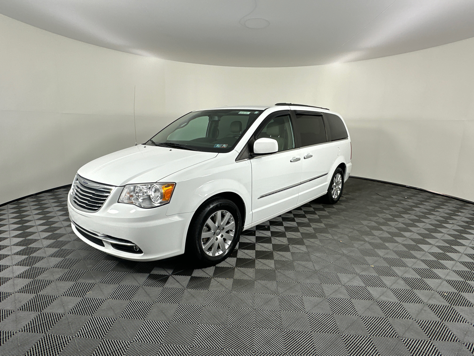 2016 Chrysler Town & Country Touring 6