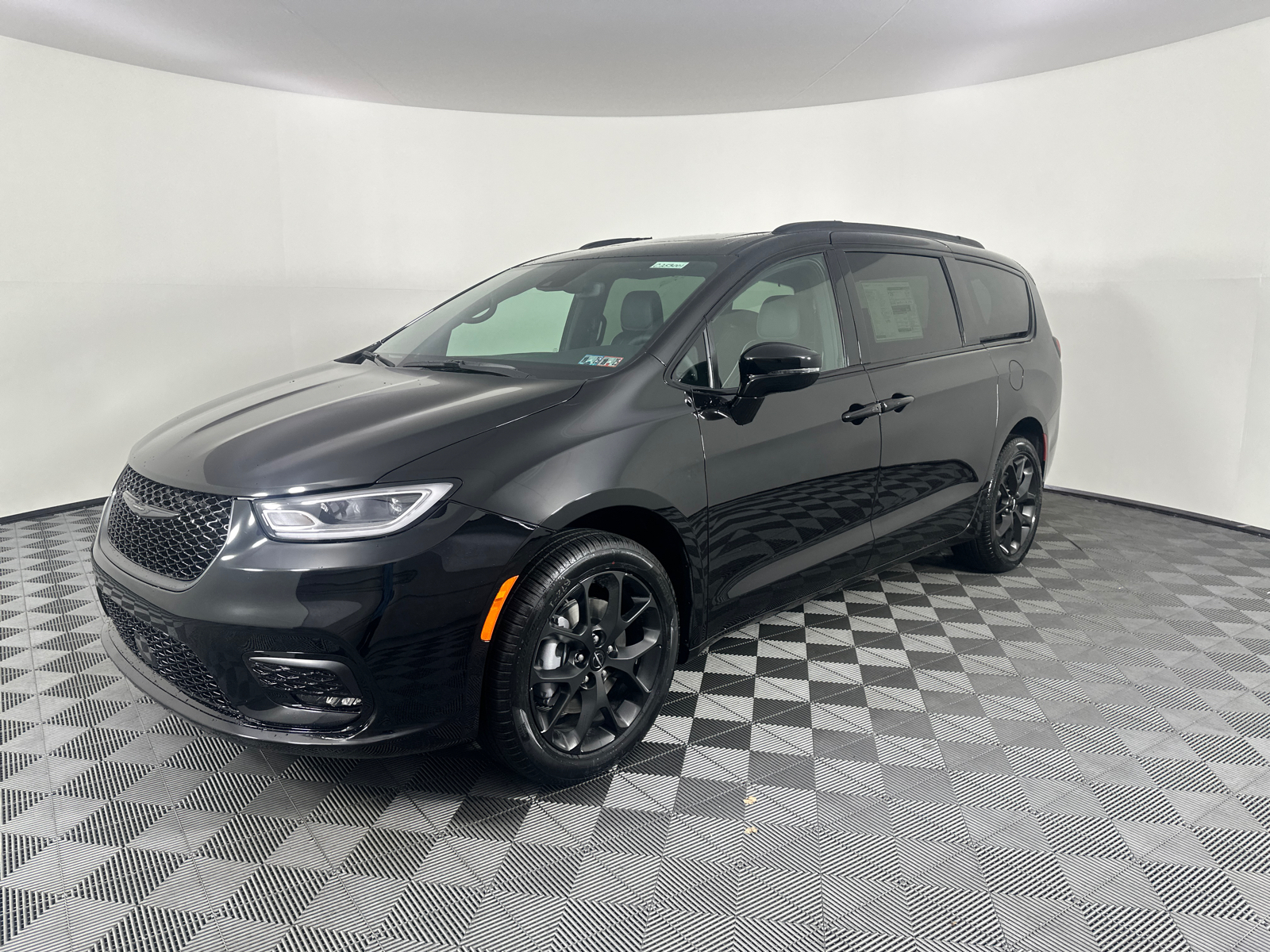 2025 Chrysler Pacifica Limited 4