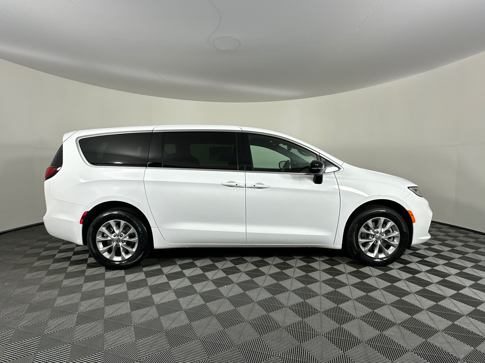 2025 Chrysler Pacifica Select 20