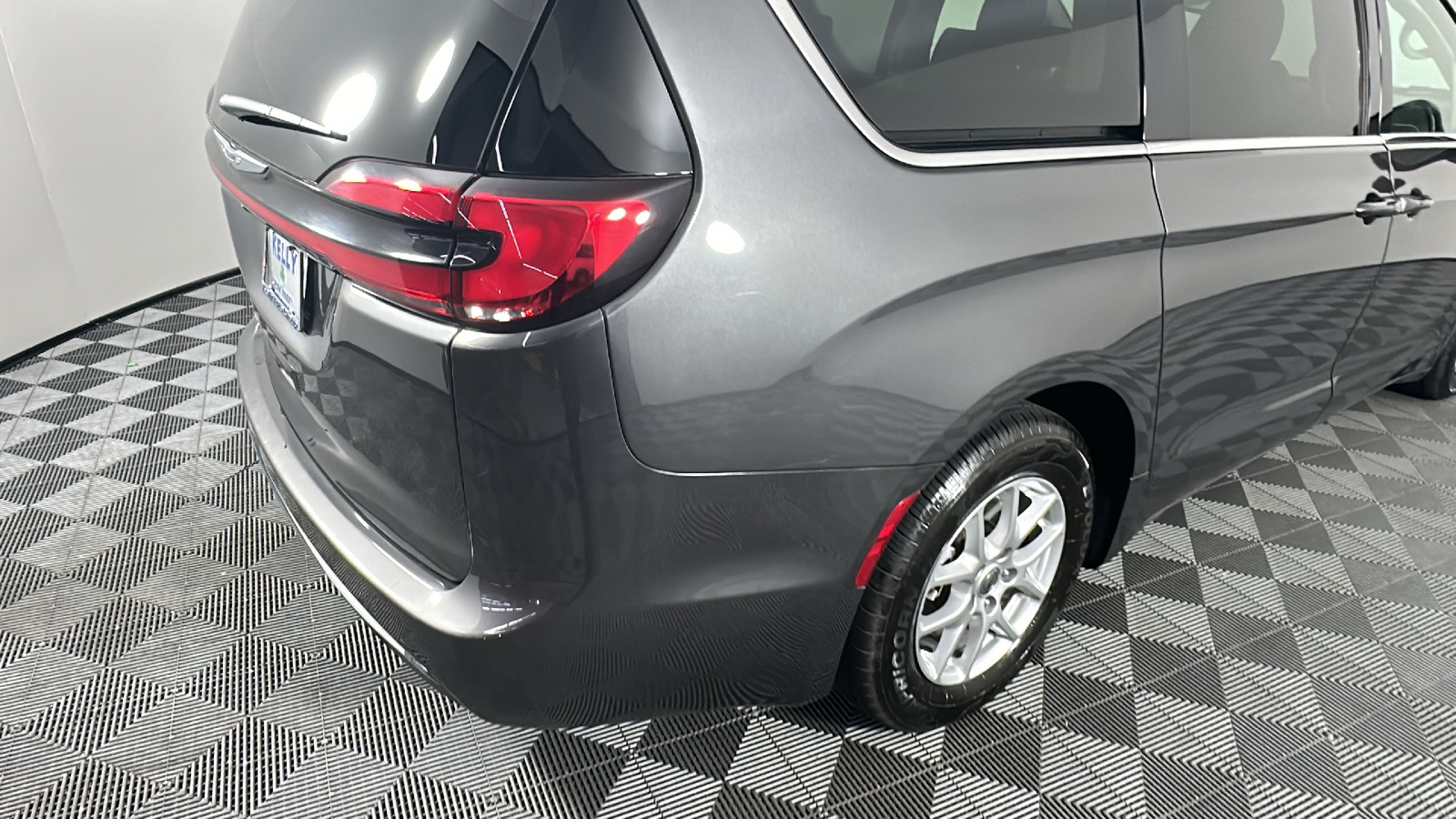 2022 Chrysler Pacifica Touring L 20