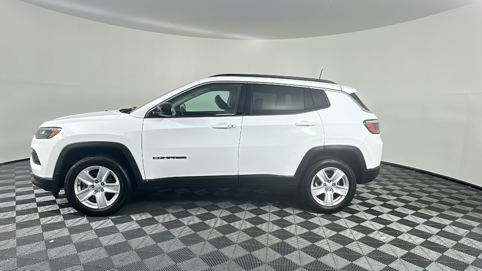 2022 Jeep Compass Latitude 9