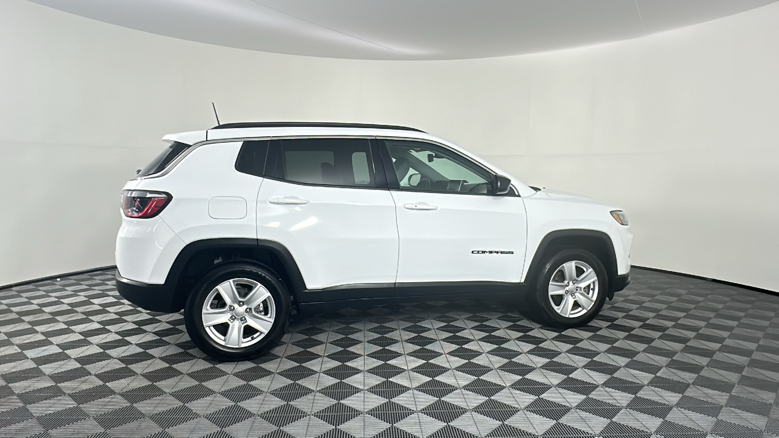 2022 Jeep Compass Latitude 23