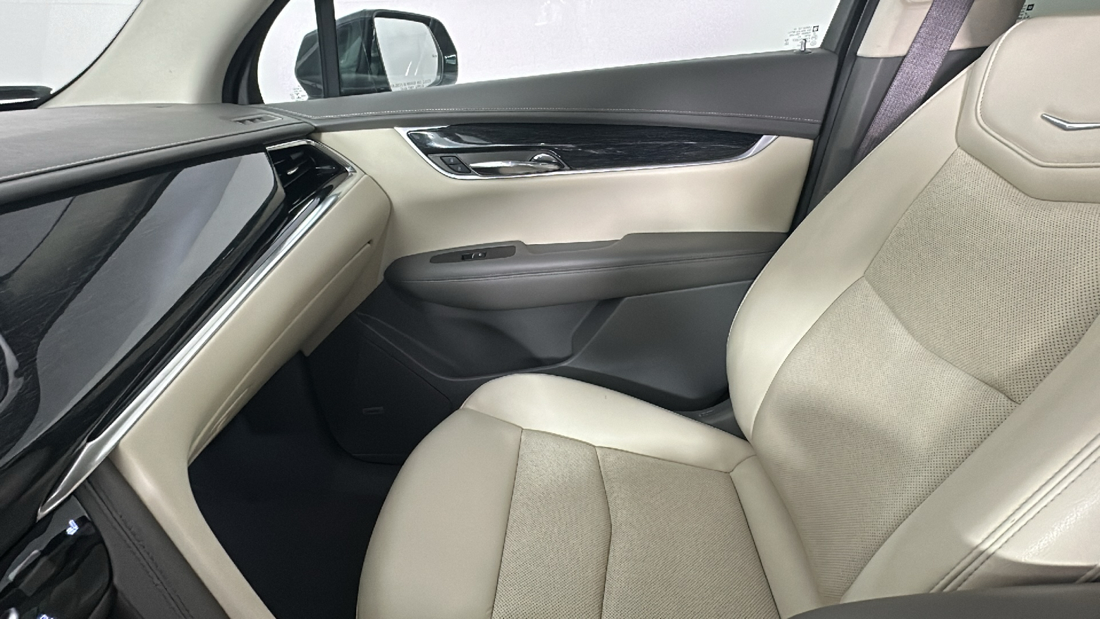 2022 Cadillac XT6 Premium Luxury 38