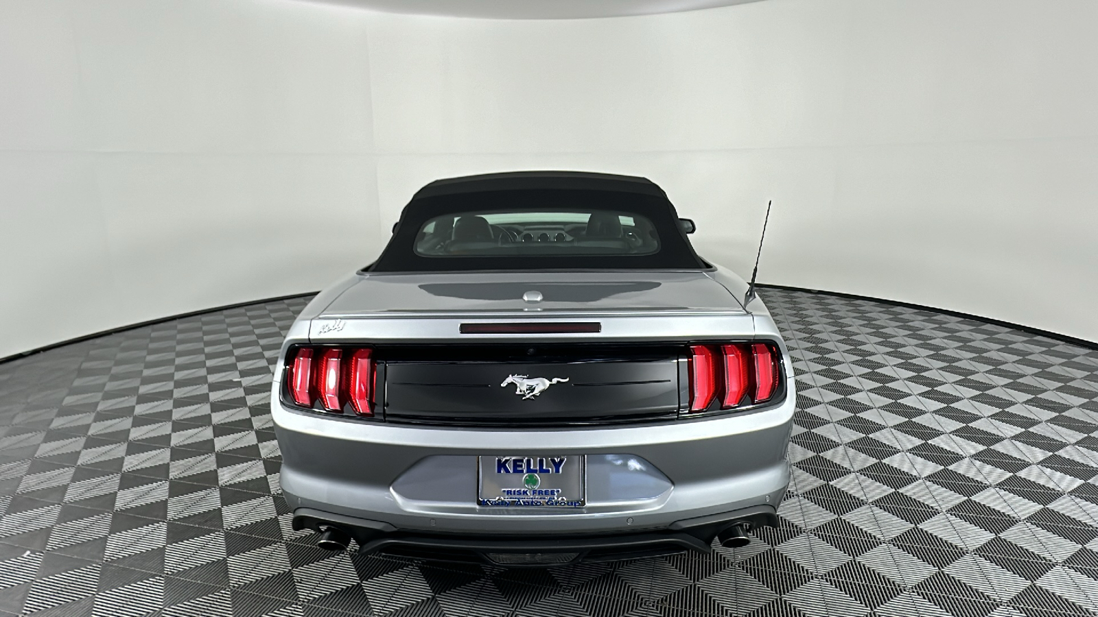 2022 Ford Mustang EcoBoost Premium 15