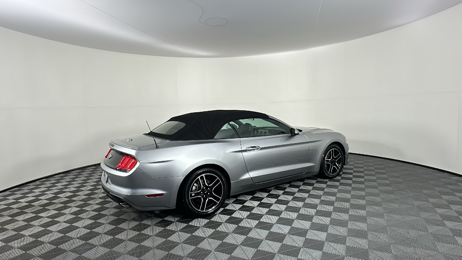 2022 Ford Mustang EcoBoost Premium 19