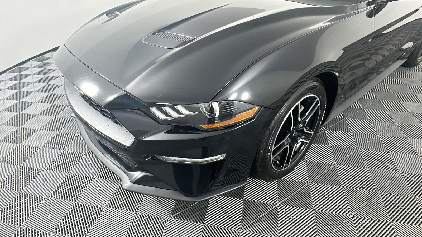 2022 Ford Mustang EcoBoost 7