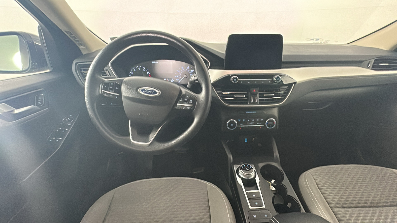 2020 Ford Escape SE 29