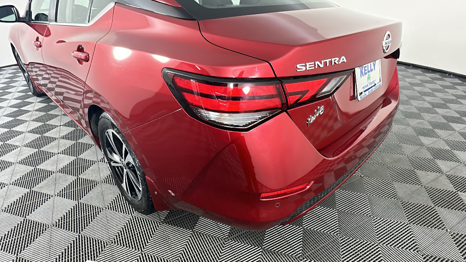 2020 Nissan Sentra SV 12