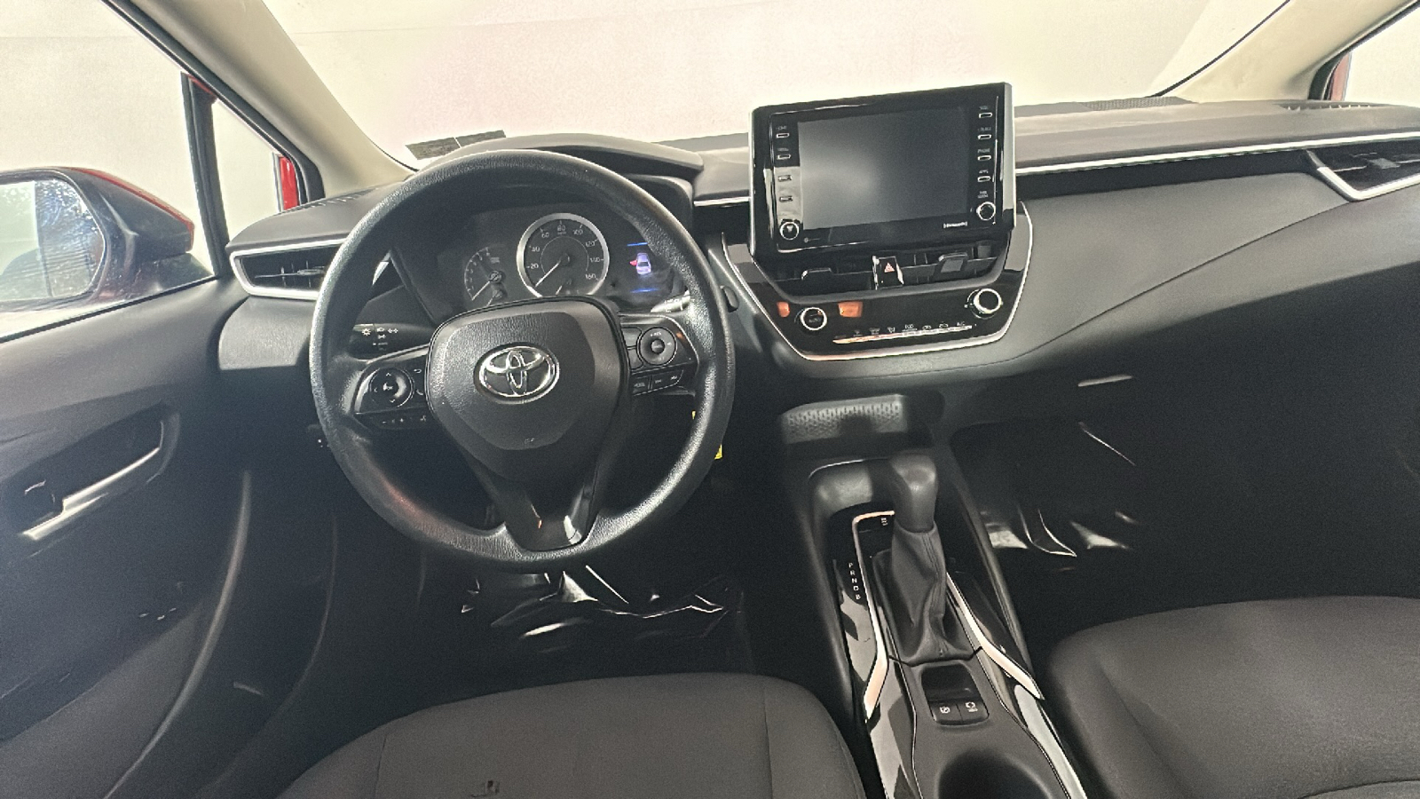 2021 Toyota Corolla LE 29