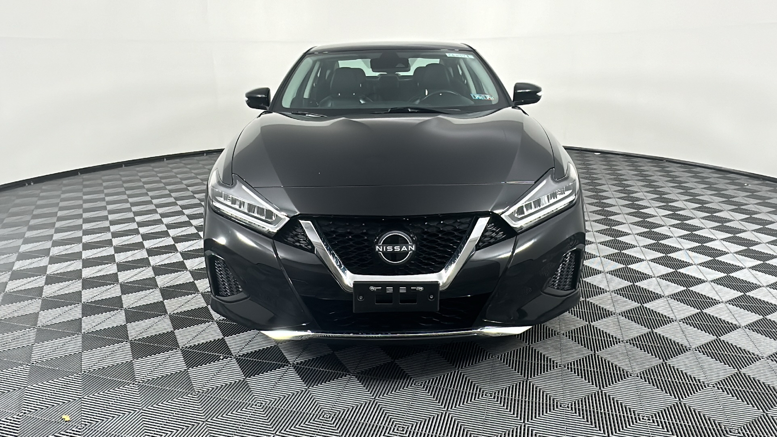 2023 Nissan Maxima SV 4