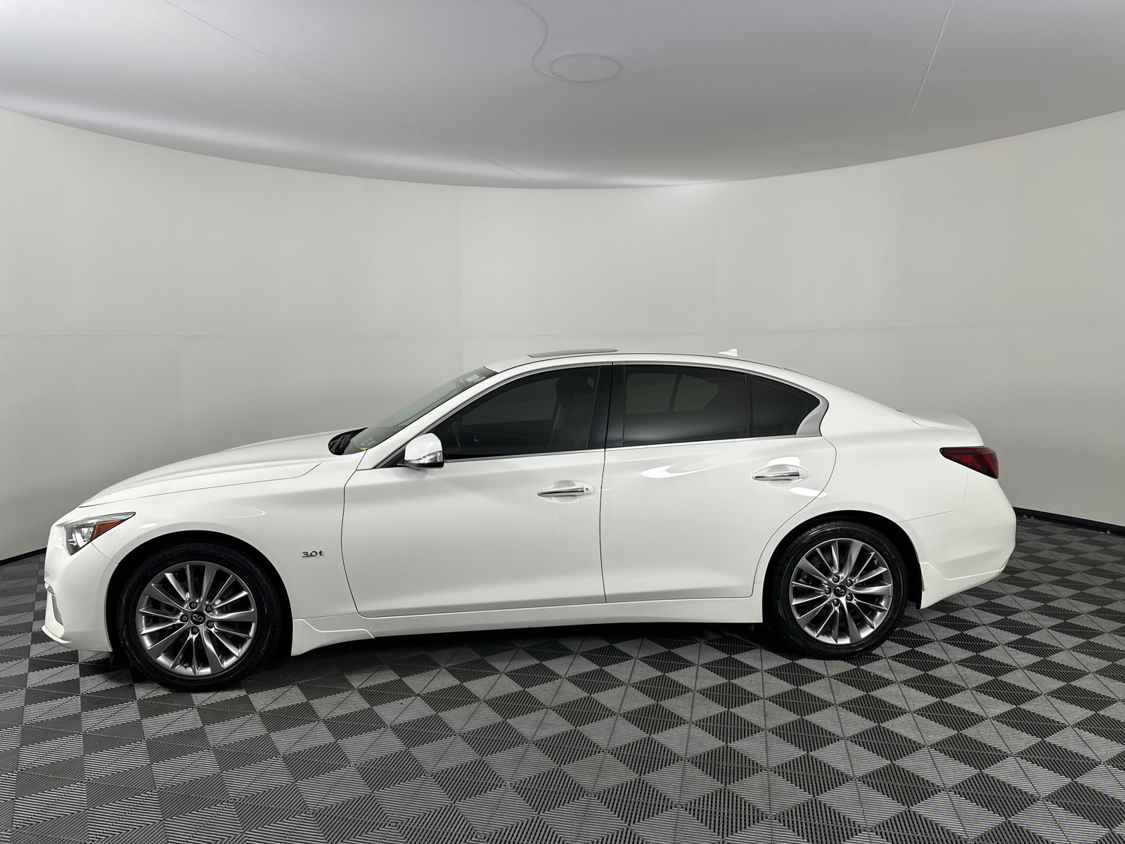 2019 INFINITI Q50 3.0t LUXE 9