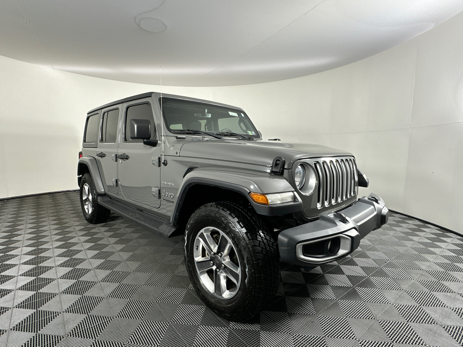 2021 Jeep Wrangler Unlimited Sahara 2