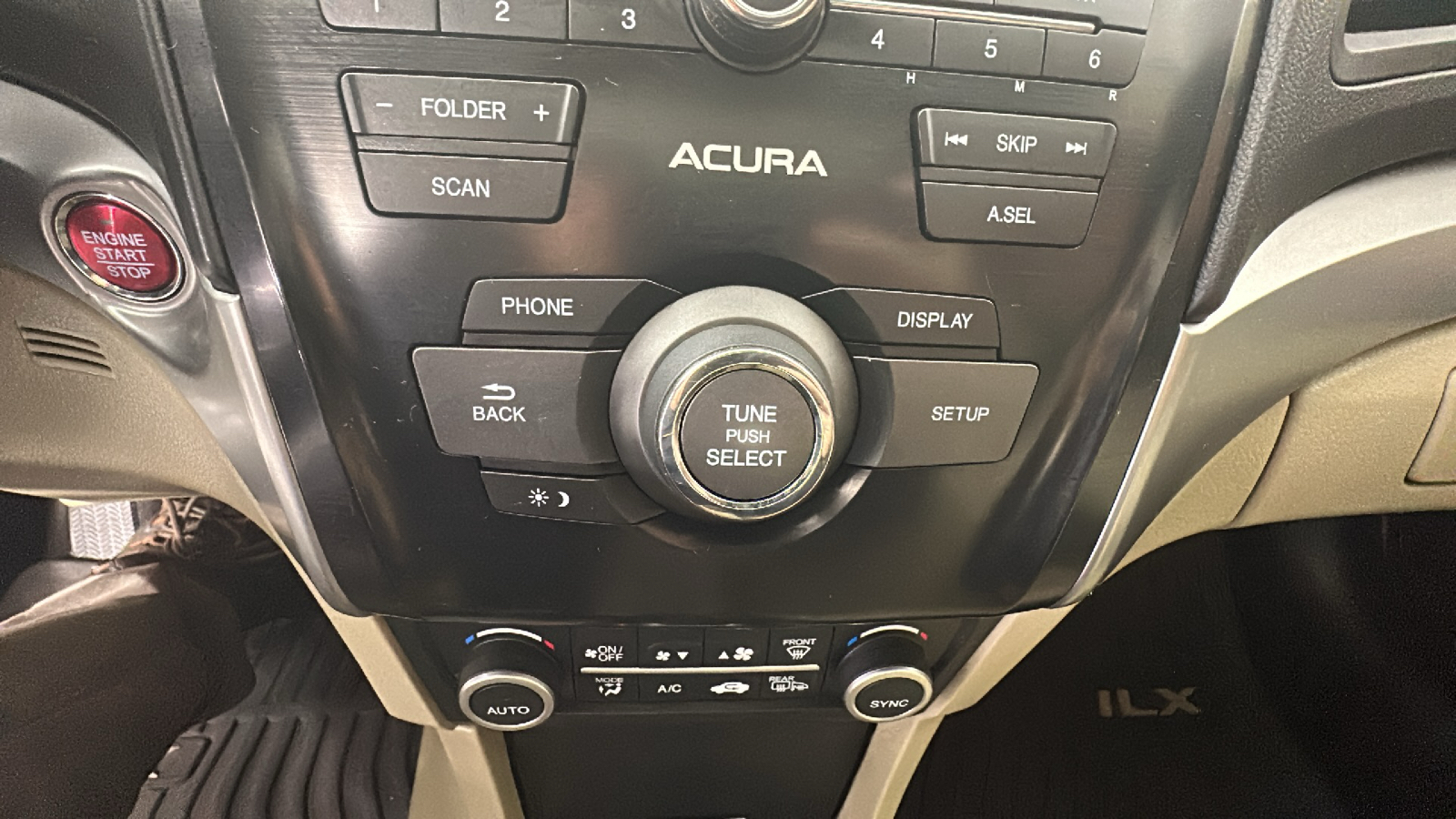 2018 Acura ILX Base 37