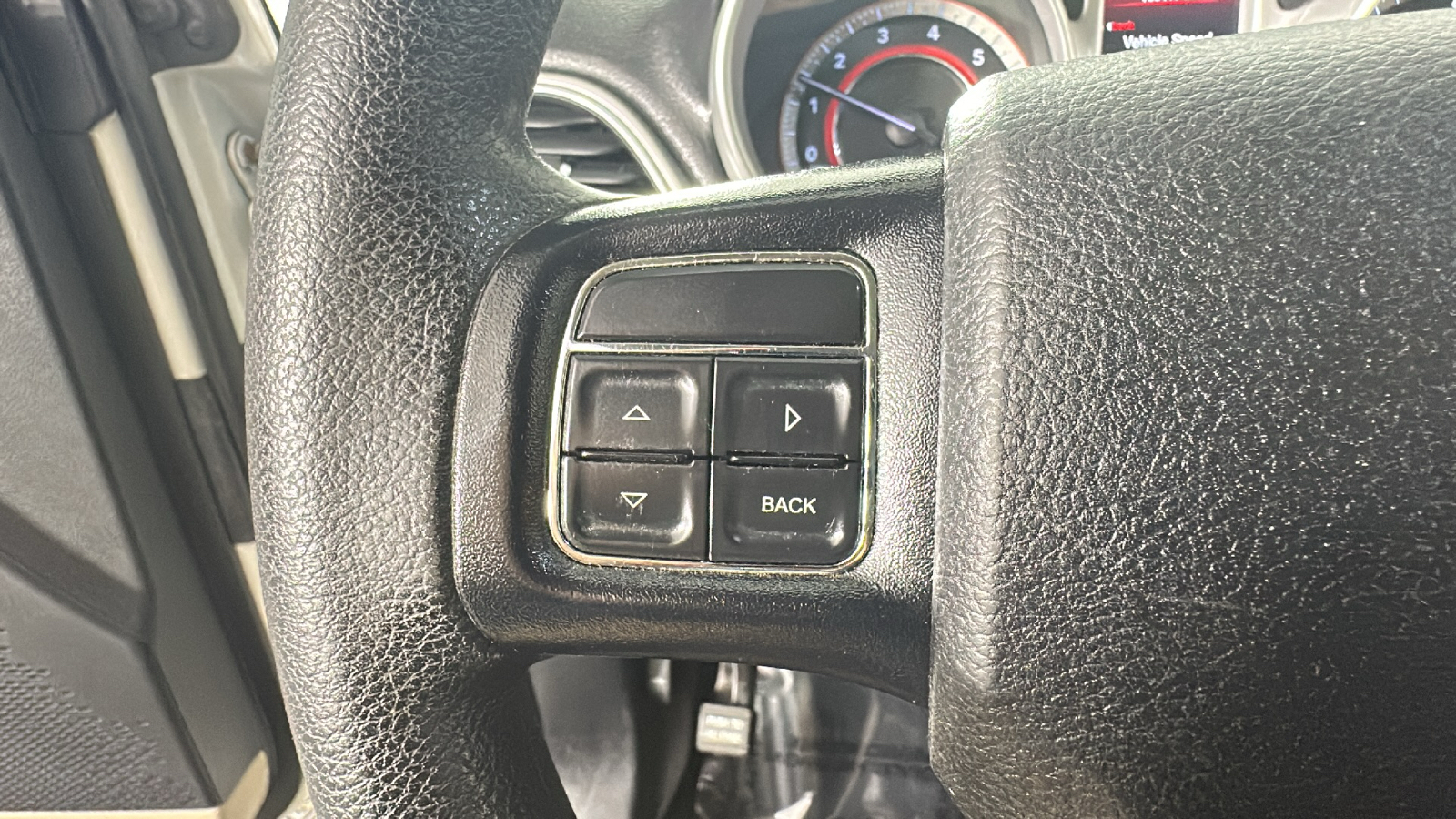 2015 Dodge Journey SXT 34