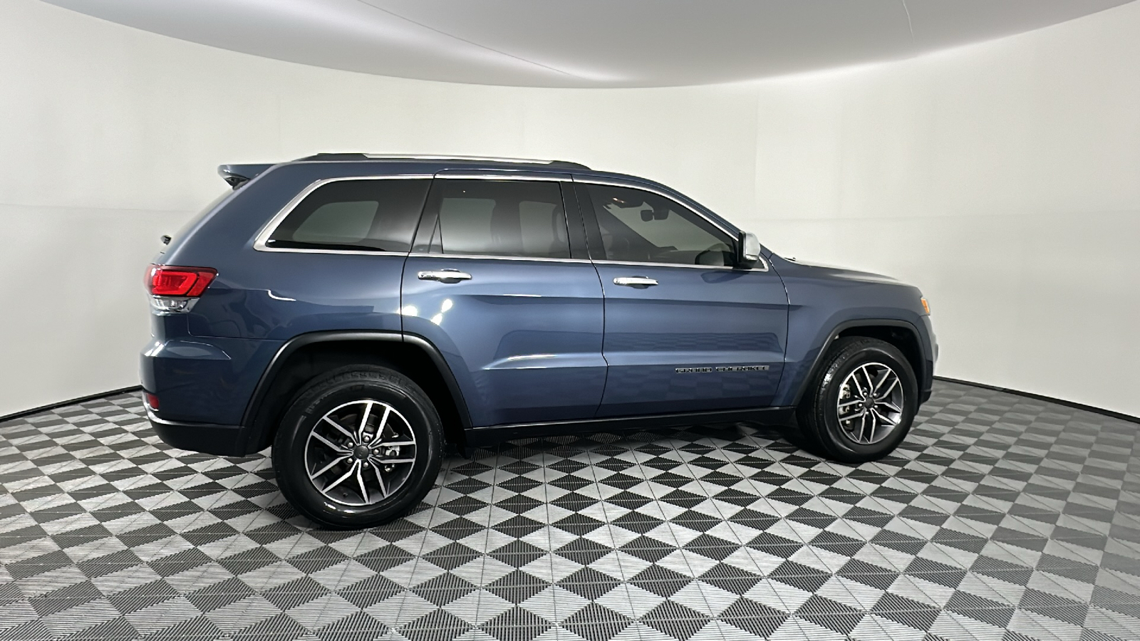 2021 Jeep Grand Cherokee Limited 23