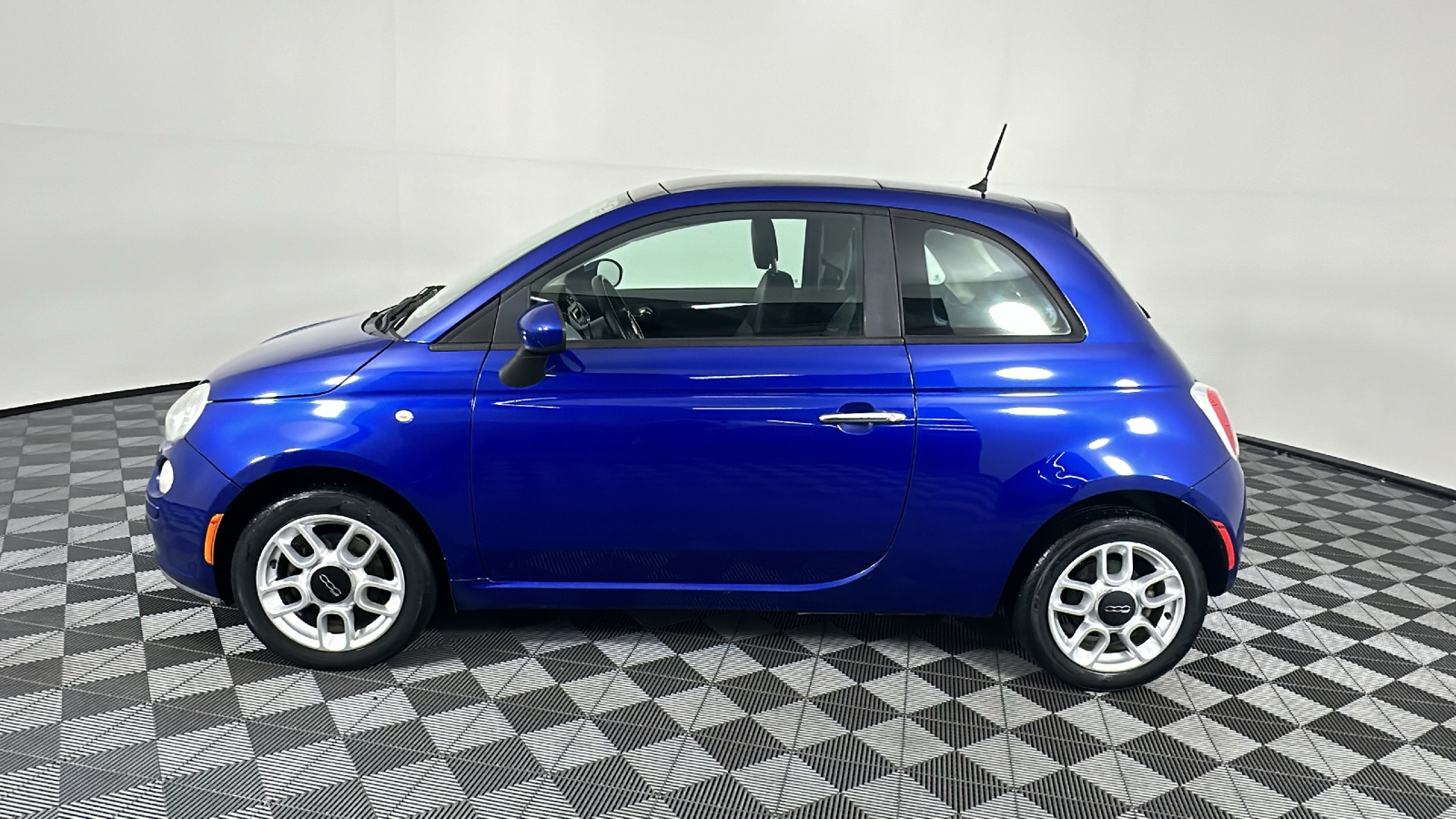 2012 Fiat 500 Pop 9