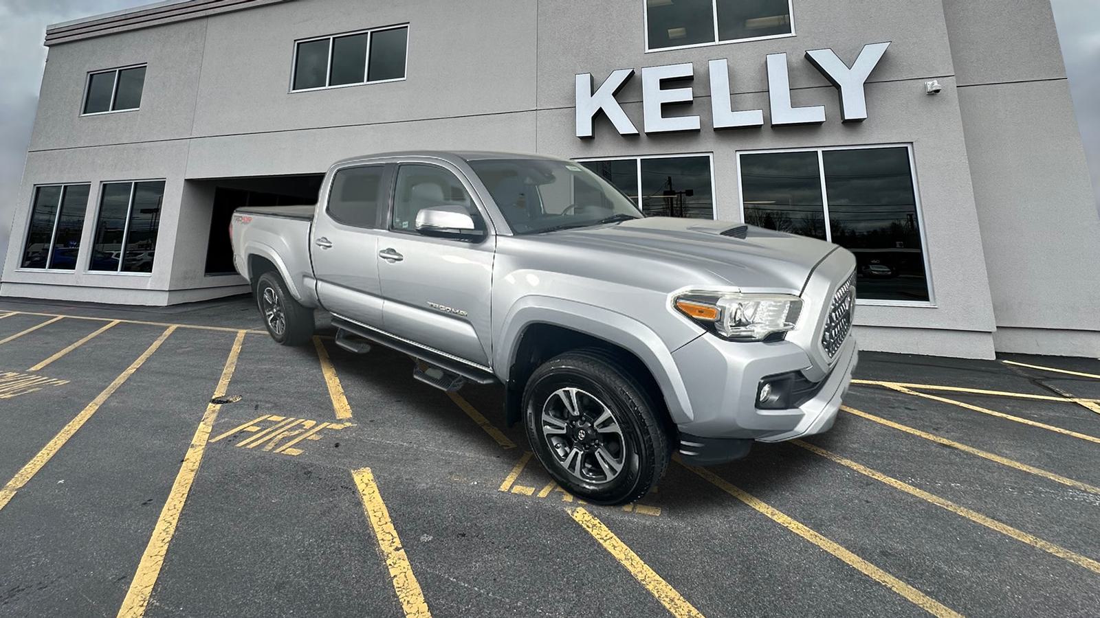 2019 Toyota Tacoma TRD Sport 1