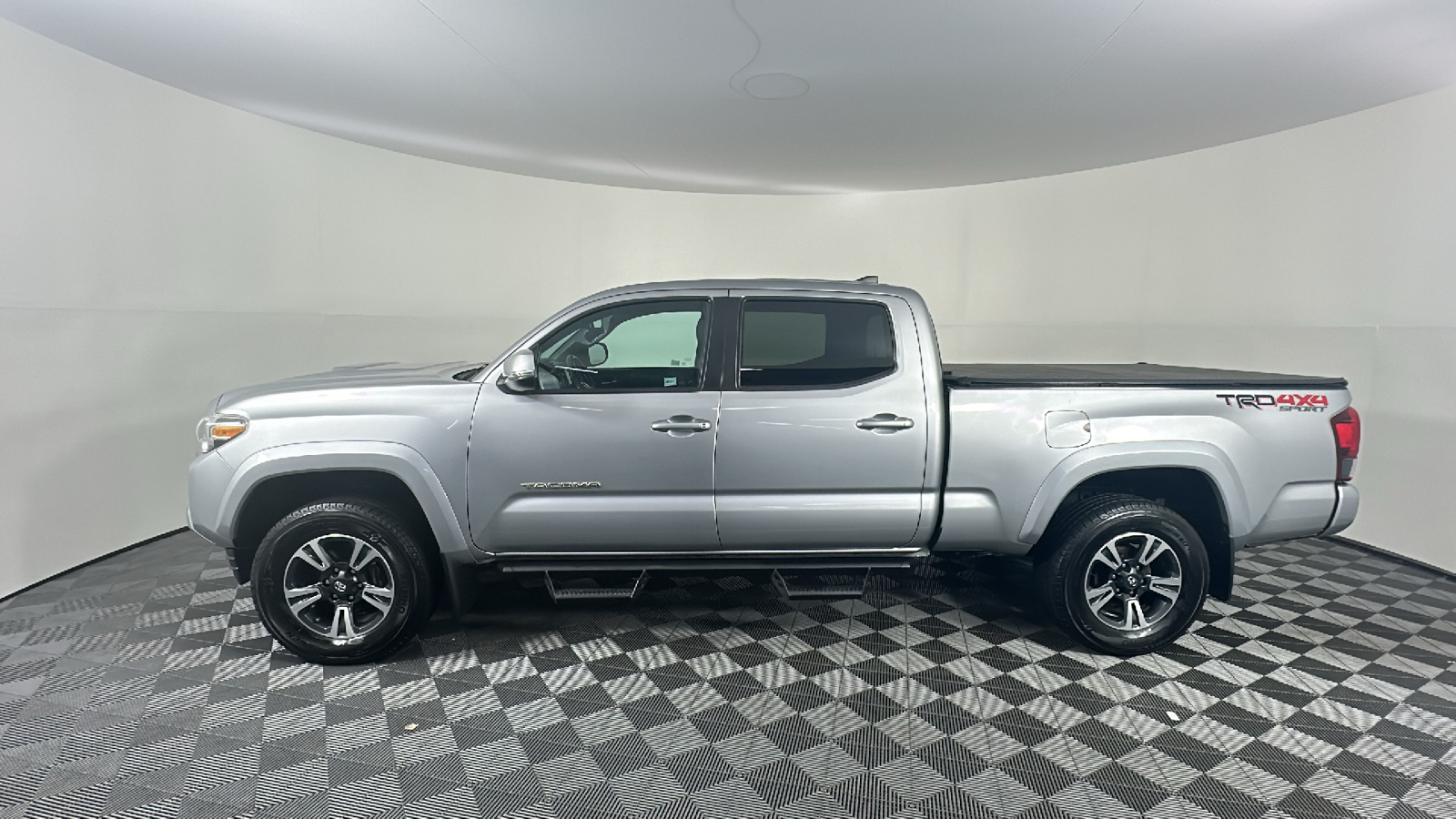 2019 Toyota Tacoma TRD Sport 10