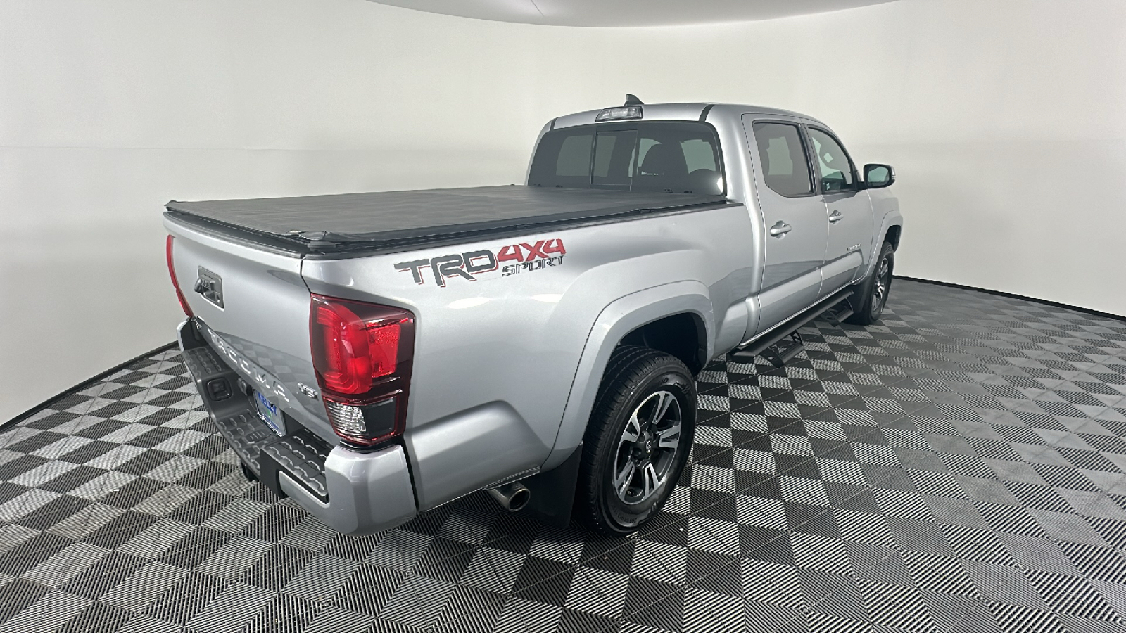 2019 Toyota Tacoma TRD Sport 17