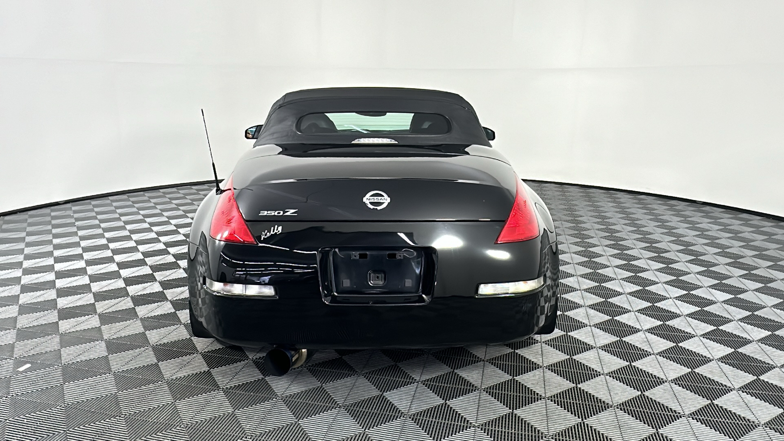 2004 Nissan 350Z Touring 15