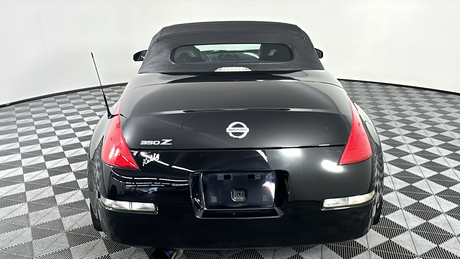 2004 Nissan 350Z Touring 16