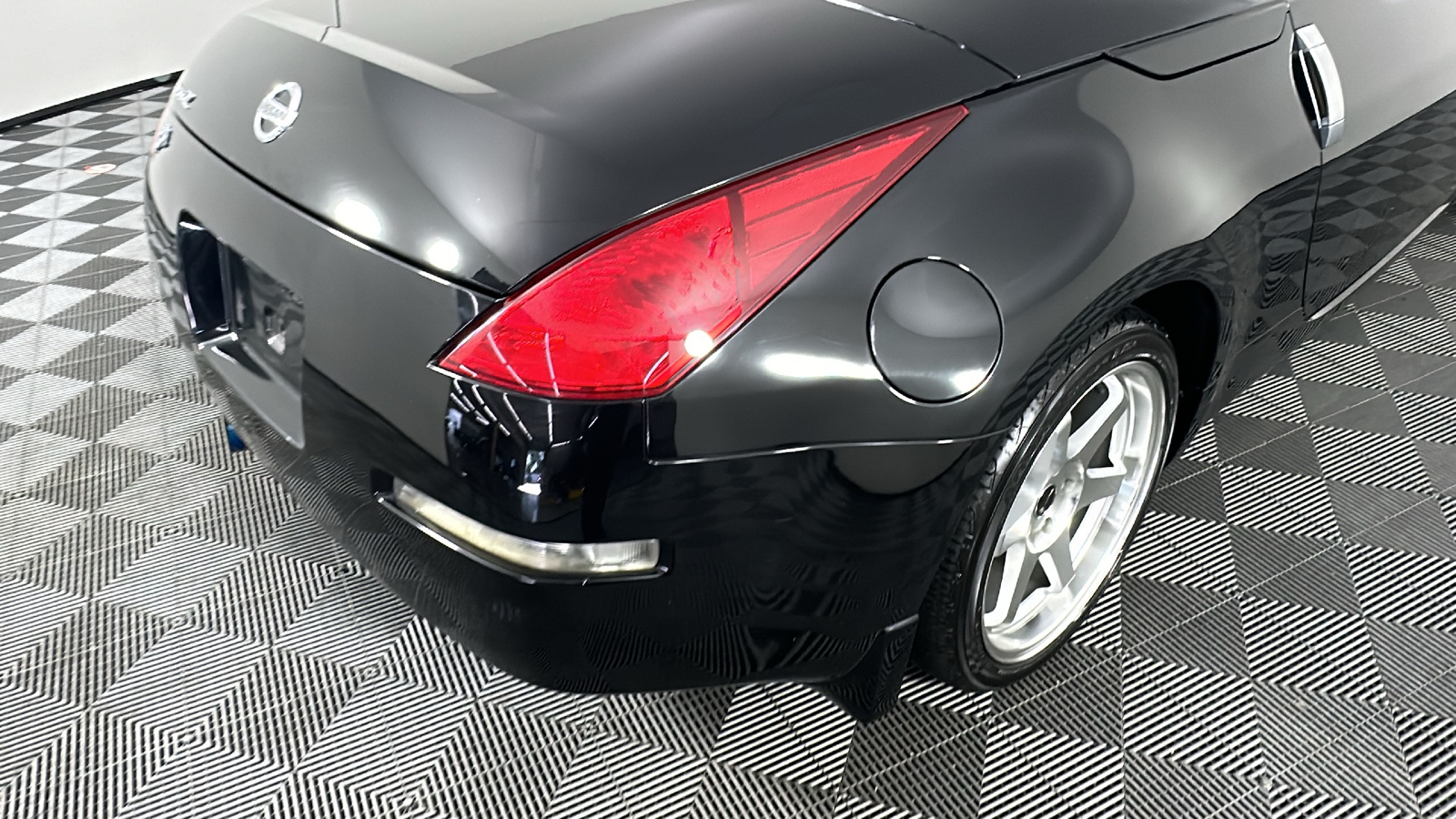 2004 Nissan 350Z Touring 20