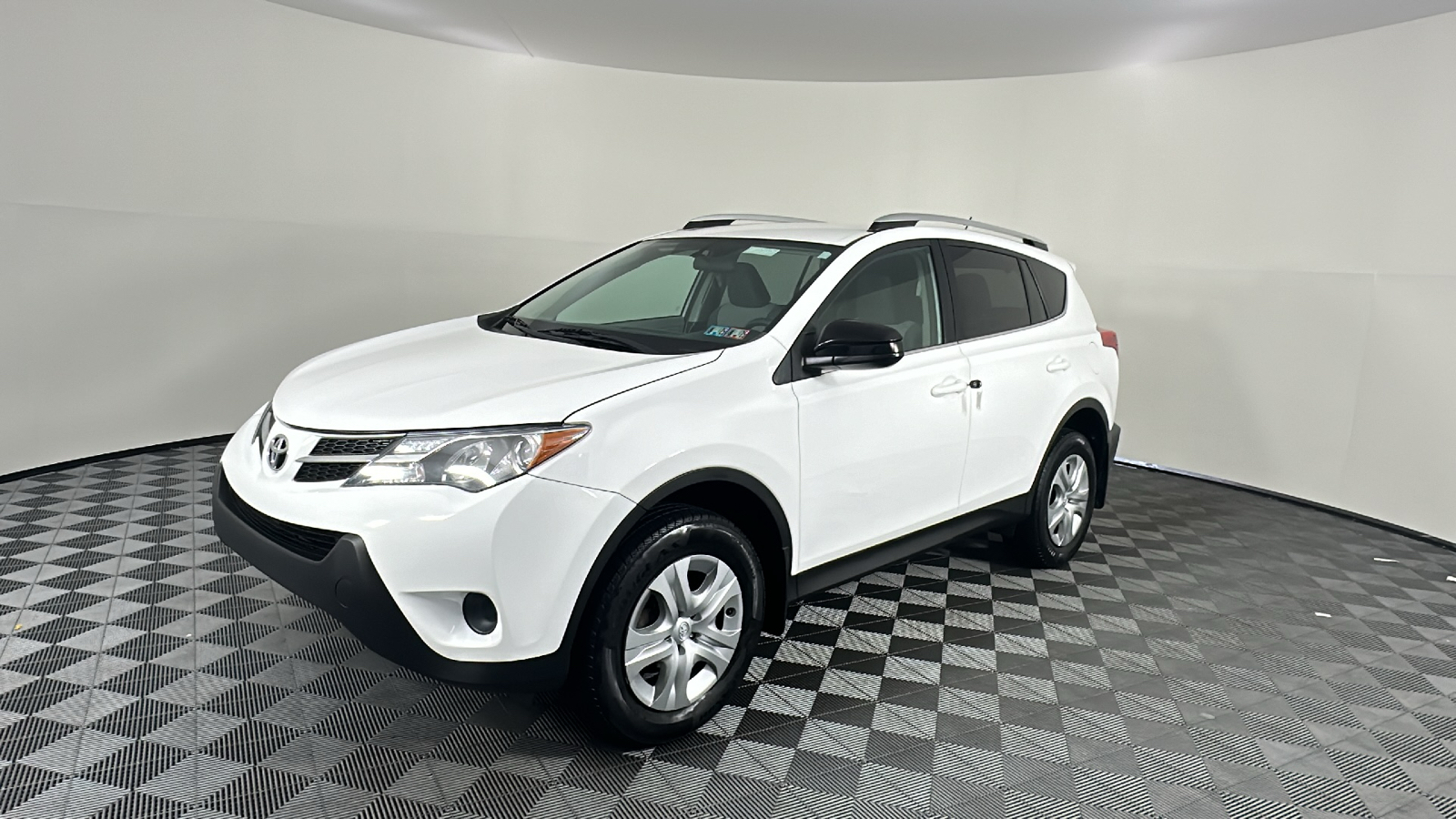 2013 Toyota RAV4 LE 6