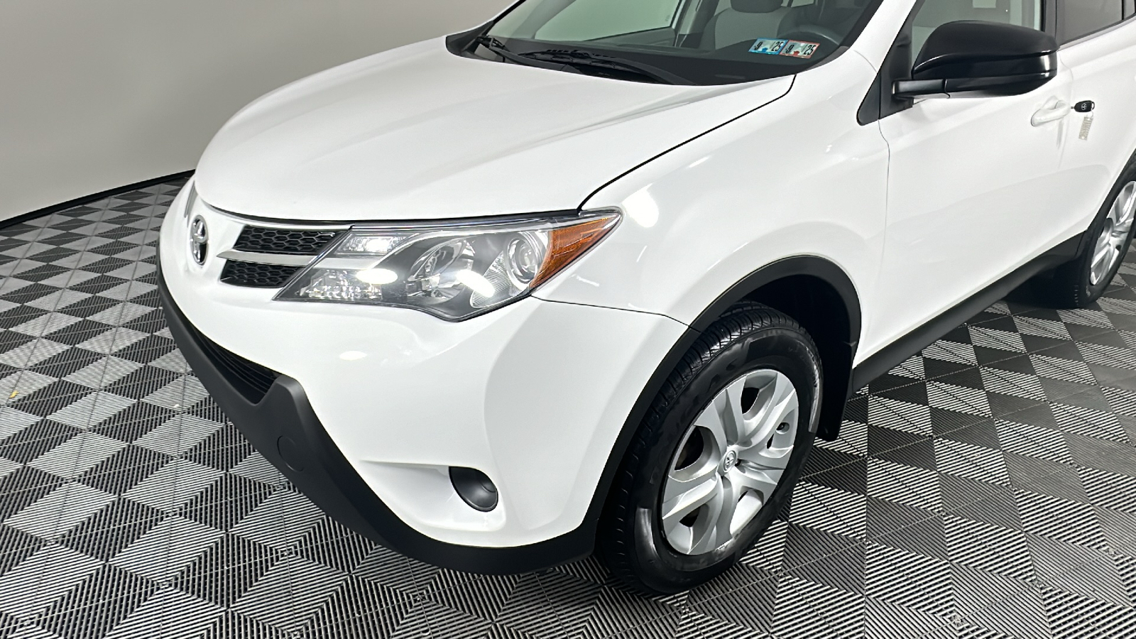 2013 Toyota RAV4 LE 7