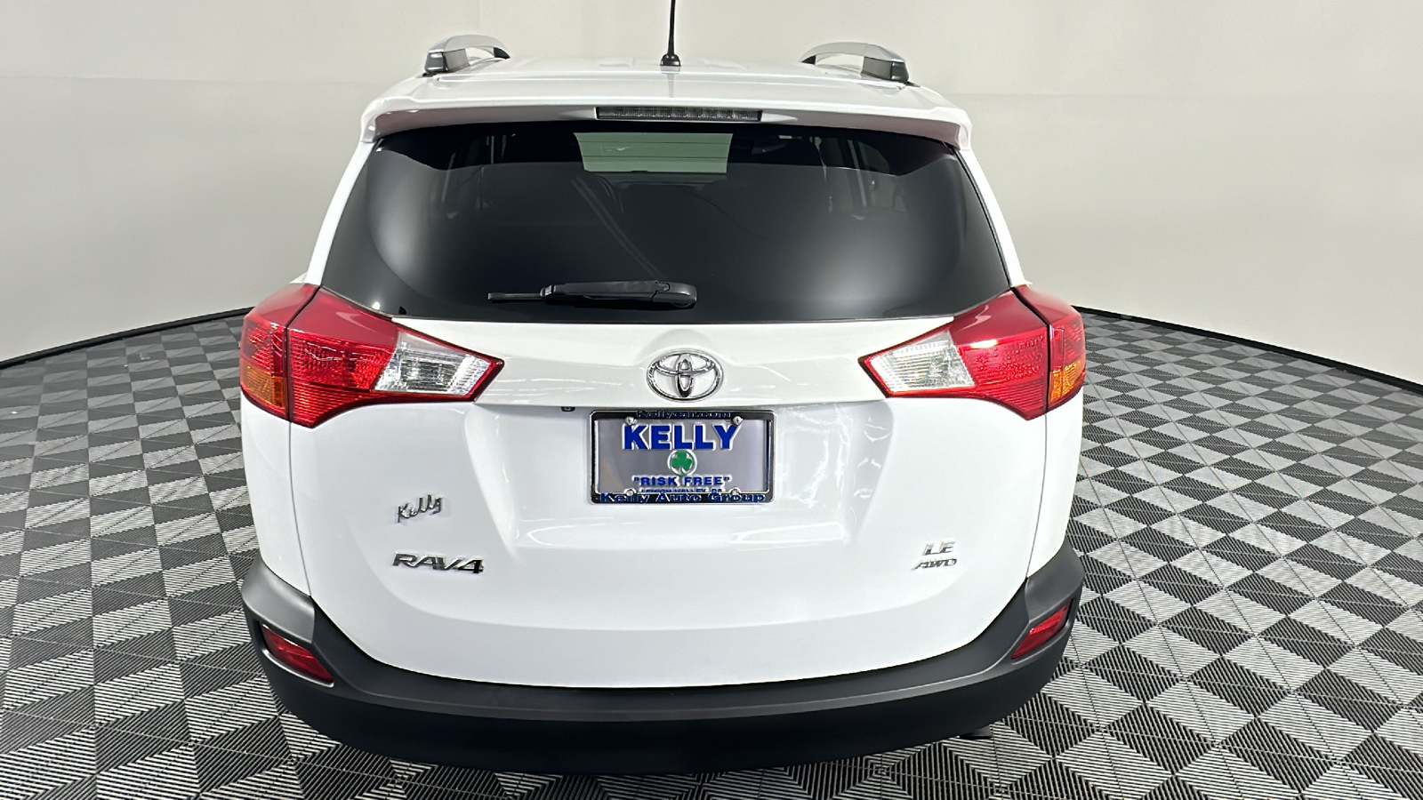 2013 Toyota RAV4 LE 15