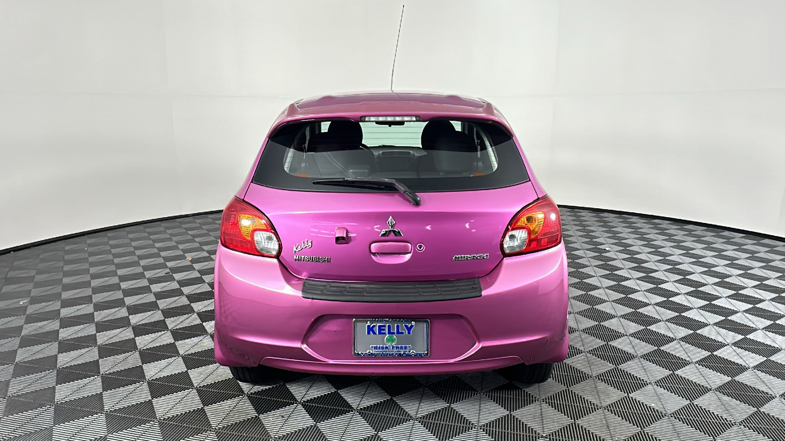 2014 Mitsubishi Mirage ES 14