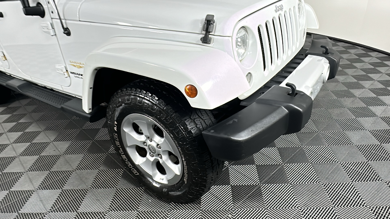 2014 Jeep Wrangler Unlimited Sahara 2