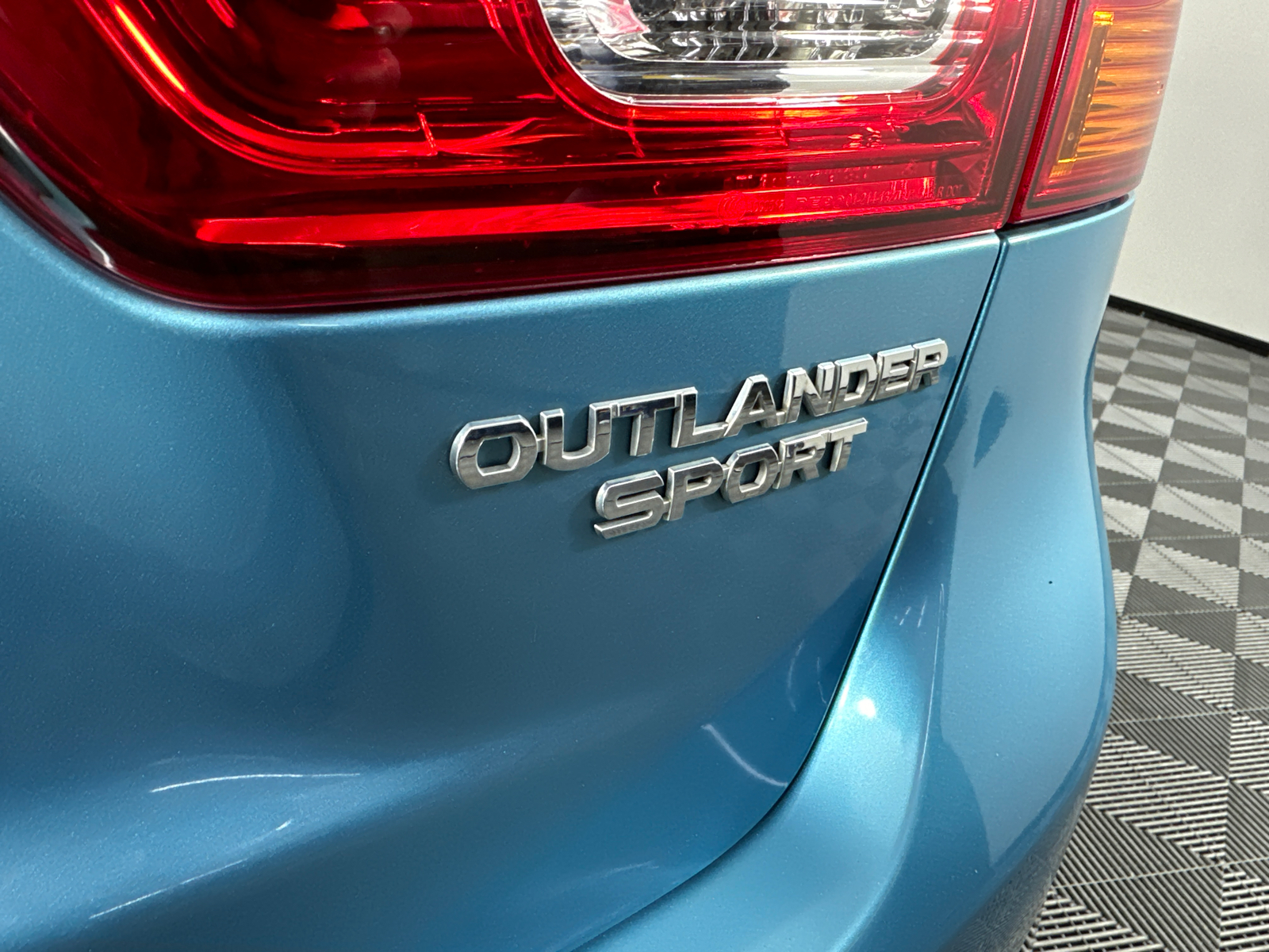 2014 Mitsubishi Outlander Sport SE 15