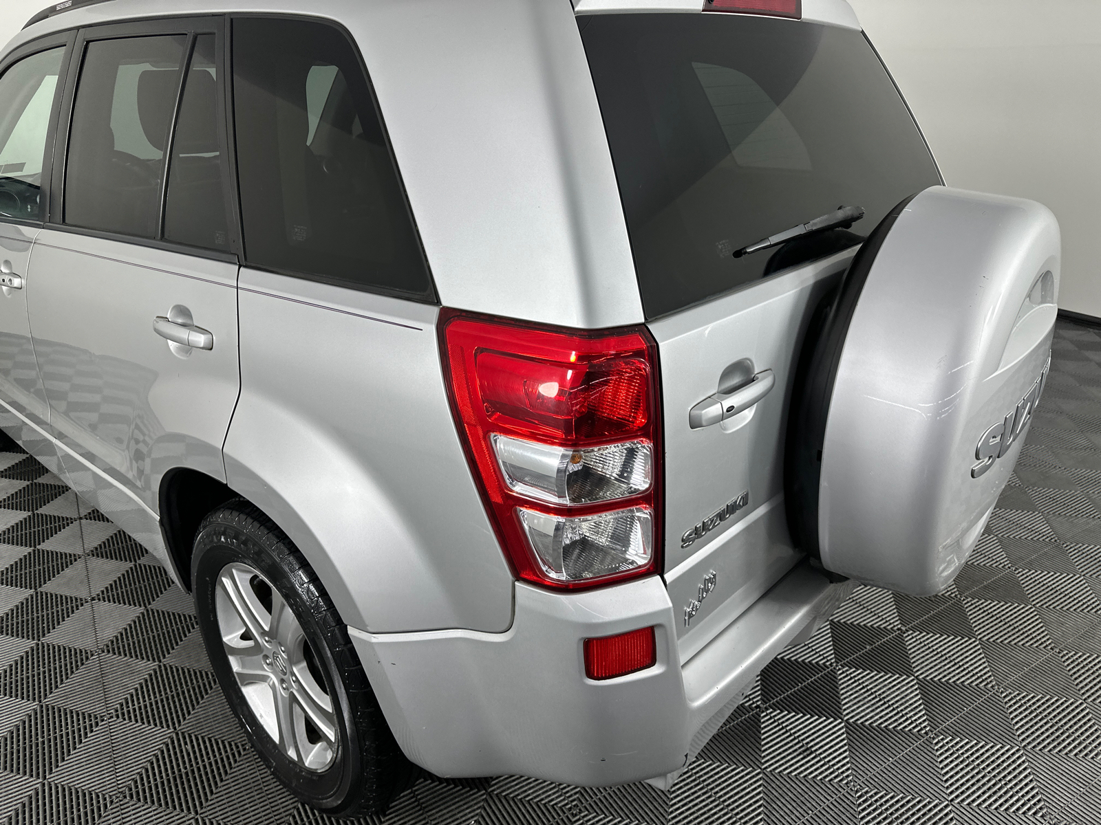 2008 Suzuki Grand Vitara Luxury 12