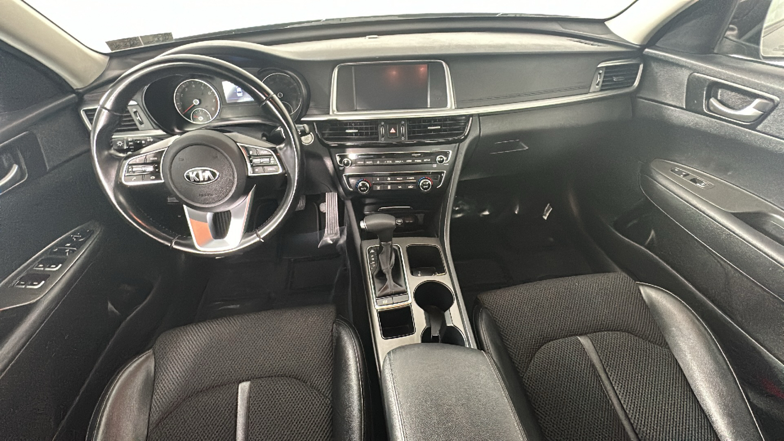 2019 Kia Optima S 25