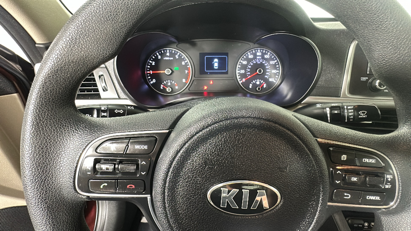 2017 Kia Optima LX 31