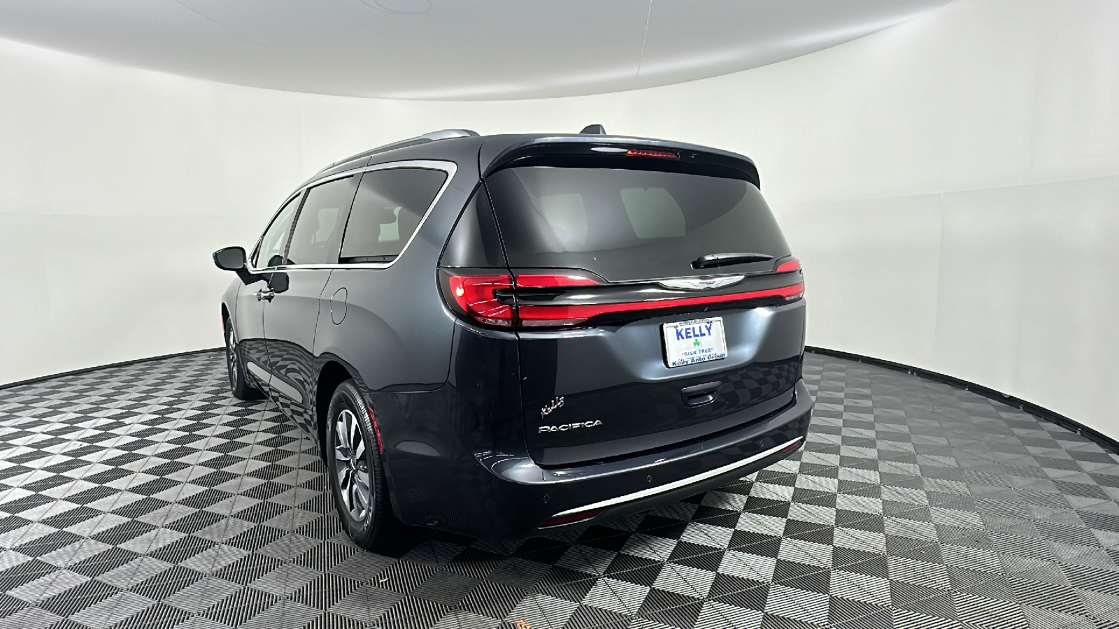 2021 Chrysler Pacifica Touring L 10