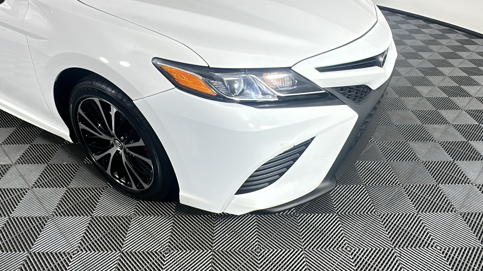 2018 Toyota Camry L 2