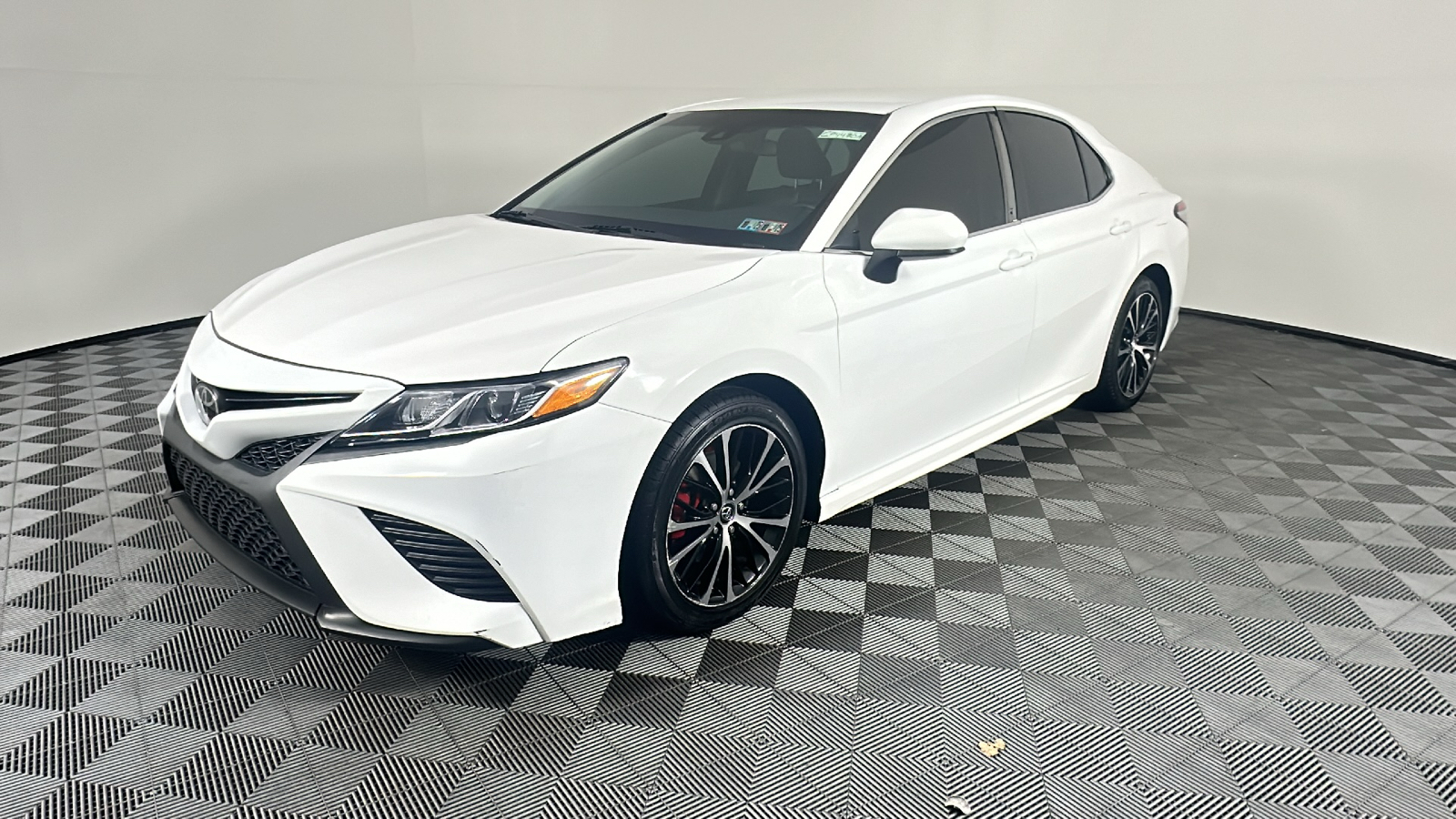 2018 Toyota Camry L 6