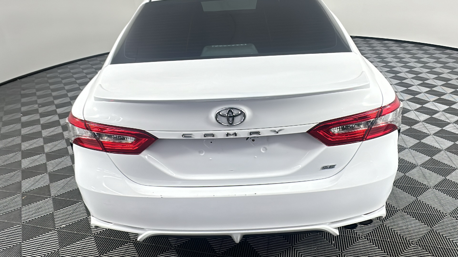 2018 Toyota Camry L 15