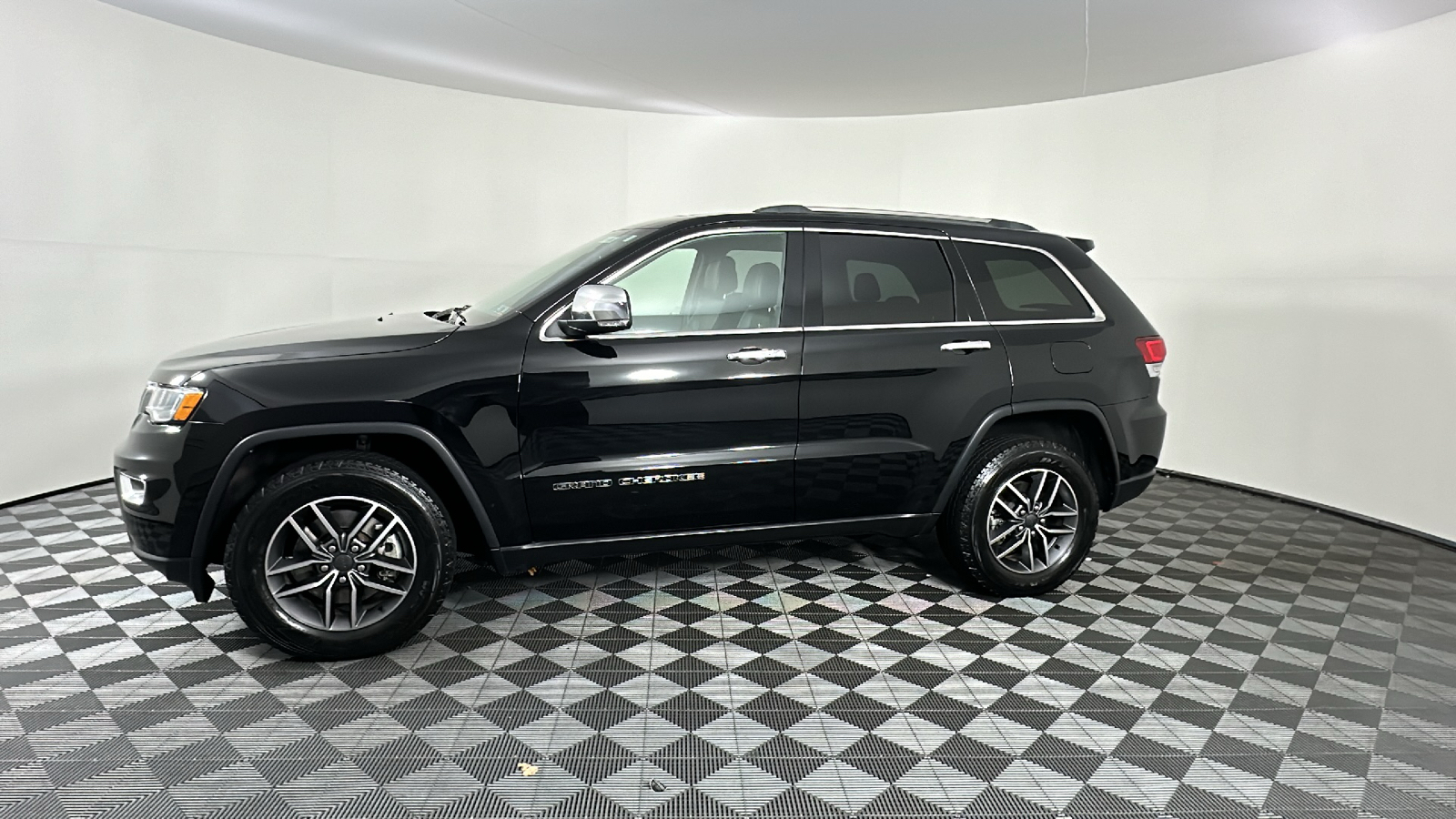 2021 Jeep Grand Cherokee Limited 9