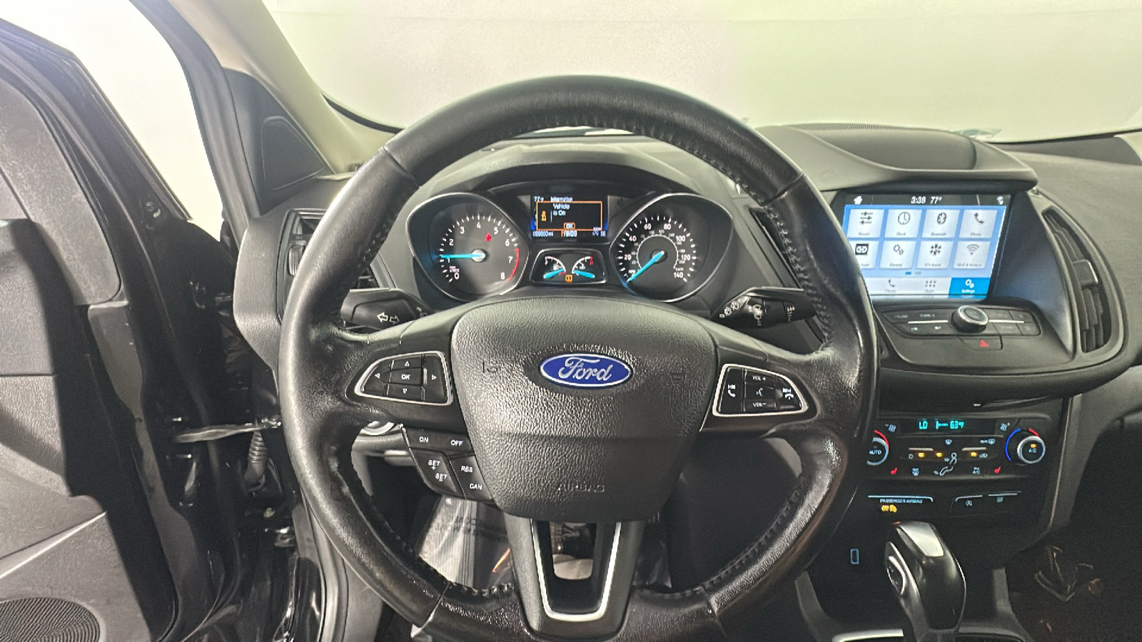 2019 Ford Escape SEL 34