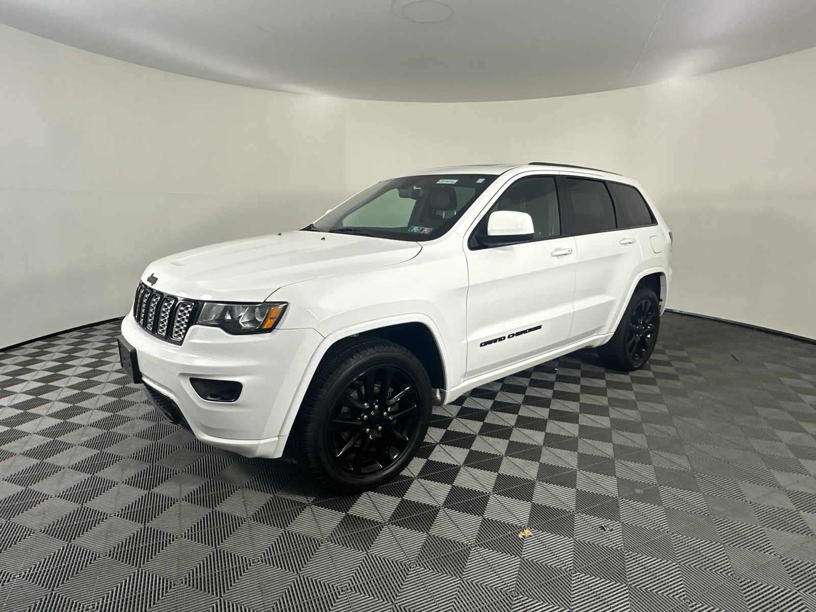 2020 Jeep Grand Cherokee Altitude 6