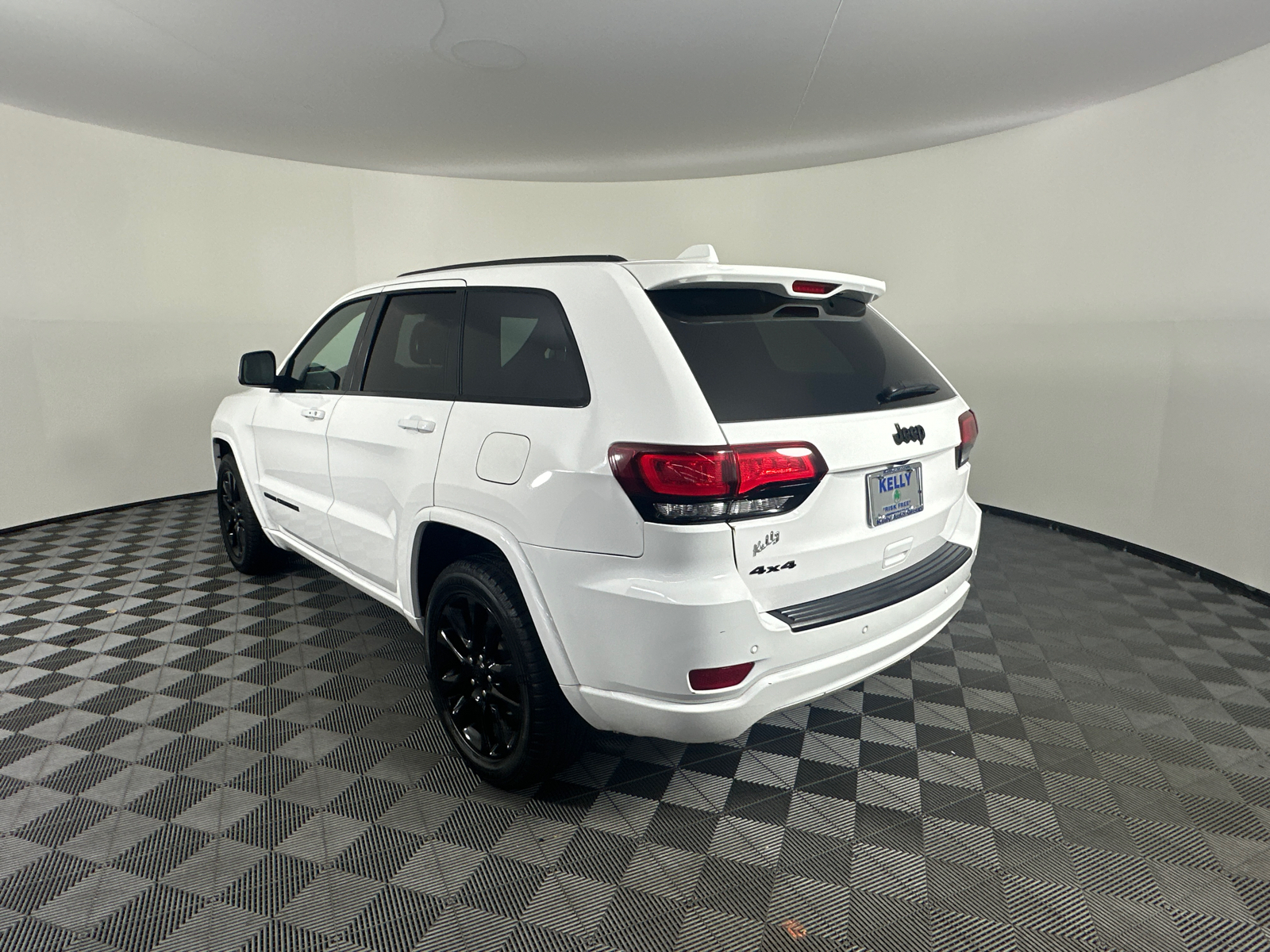 2020 Jeep Grand Cherokee Altitude 11